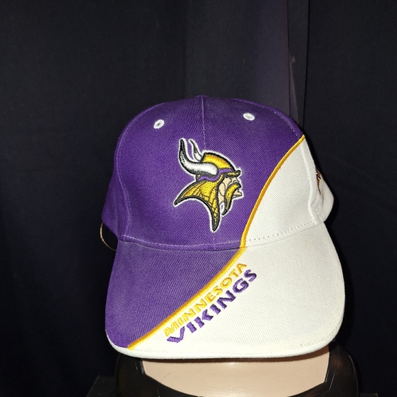 Minnesota Vikings Purple and White Cap NFL 47 Brand - Picture 1 of 4